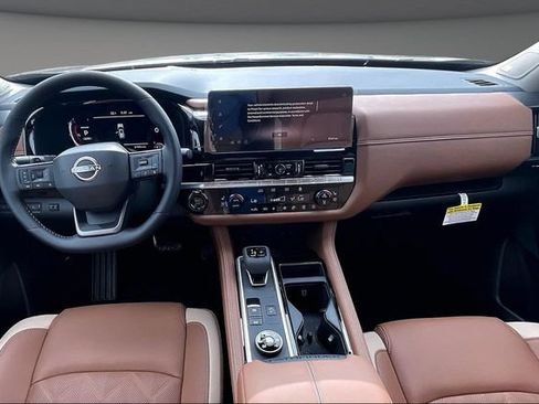 New 2026 Nissan Pathfinder Platinum AWD/4WD image 5