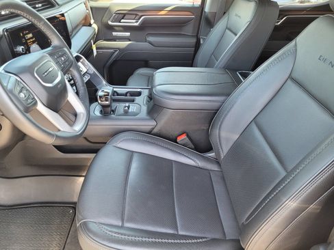 Used 2025 GMC Sierra 1500 Denali w/ Denali Reserve Package AWD/4WD image 20
