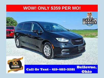 Used 2024 Chrysler Pacifica Touring-L
