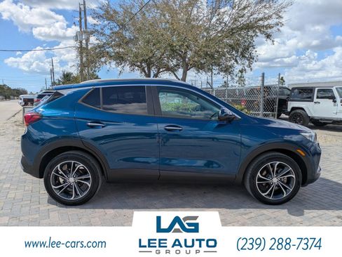 Used 2021 Buick Encore GX Select image 2