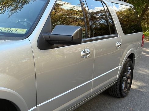 Used 2017 Ford Expedition EL Limited w/ Equipment Group 301A image 11