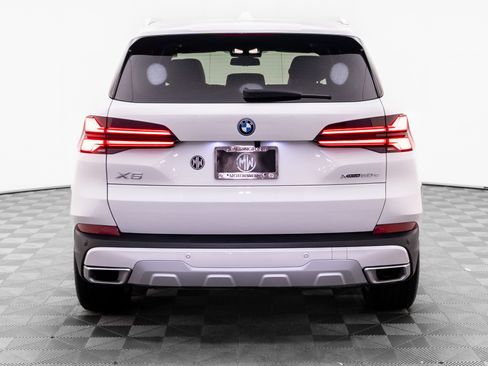 Used 2024 BMW X5 xDrive50e w/ Parking Assistance Package AWD/4WD image 5