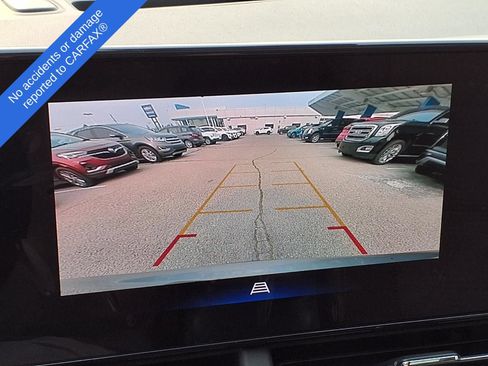 Used 2024 Chevrolet Trax LT w/ Sunroof Package FWD image 24