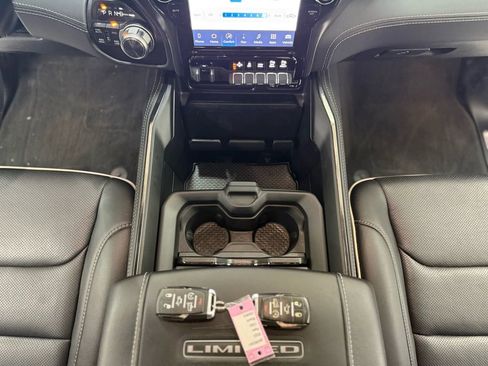 Used 2022 RAM 1500 Limited w/ Body-Colour Bumper Group AWD/4WD image 22
