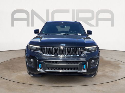 Used 2023 Jeep Grand Cherokee Overland w/ Advanced Protech Group III image 8