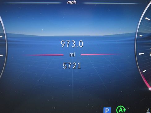 Used 2025 Mercedes-Benz E 350 Sedan image 18