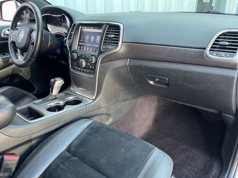 Used 2018 Jeep Grand Cherokee Altitude image 41
