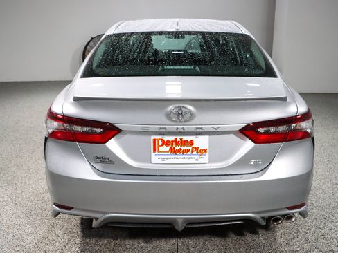 Used 2024 Toyota Camry SE FWD image 8