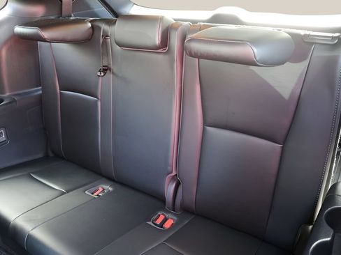 Used 2021 Toyota Highlander XSE FWD image 17