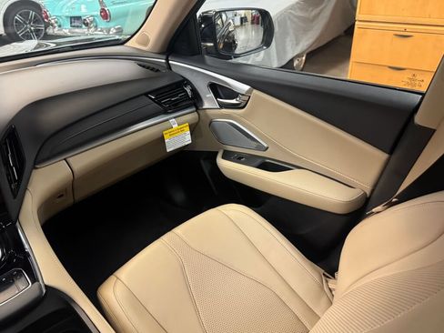 Certified 2024 Acura RDX SH-AWD w/ Technology Package image 18