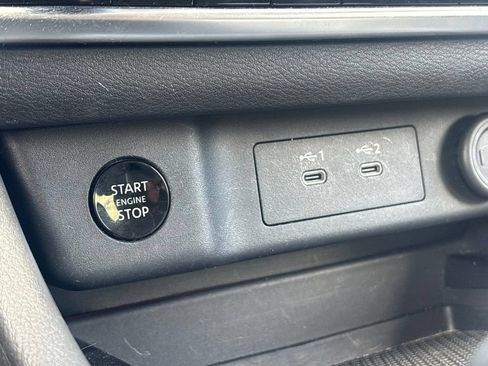 Used 2025 Nissan Rogue SV FWD image 27