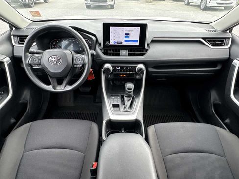Used 2023 Toyota RAV4 LE AWD/4WD image 18