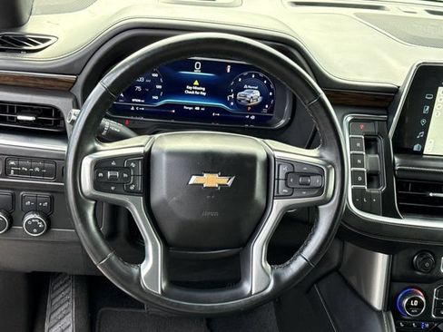Used 2023 Chevrolet Suburban Premier RWD image 21