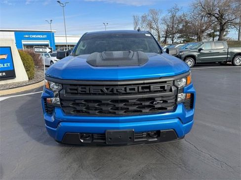 Used 2023 Chevrolet Silverado 1500 Custom w/ LPO, Dark Essentials Package image 10