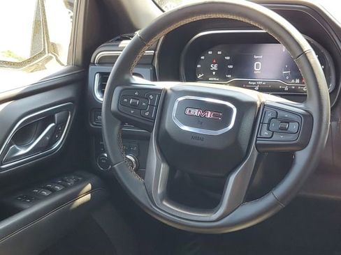 Used 2024 GMC Yukon AT4 w/ Technology Package AWD/4WD image 30