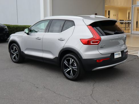 Used 2025 Volvo XC40 B5 Core AWD/4WD image 8