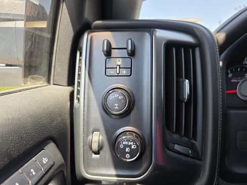 Used 2019 Chevrolet Silverado 2500 LTZ w/ Duramax Plus Package AWD/4WD image 18
