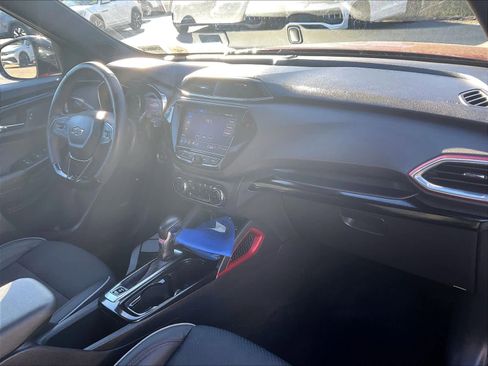 Used 2023 Chevrolet TrailBlazer RS w/ Sun and Liftgate Package image 14