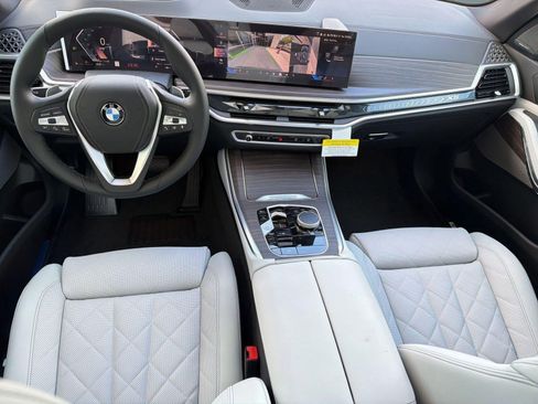 New 2026 BMW X5 xDrive40i AWD/4WD image 16