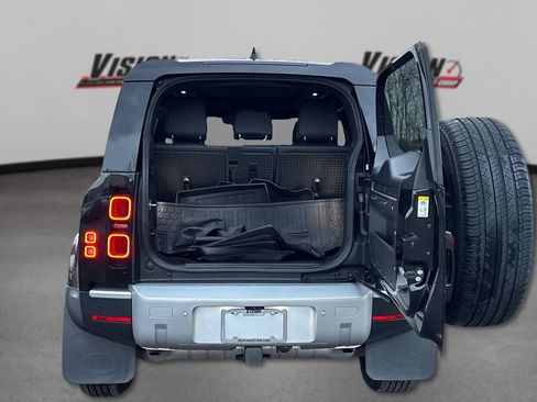 Used 2023 Land Rover Defender 90 S image 10