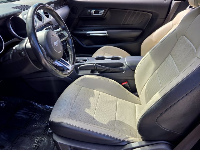 Used 2022 Ford Mustang Premium RWD image 11