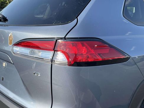 Used 2024 Toyota Corolla Cross LE FWD image 16