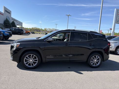 Used 2023 GMC Terrain SLT AWD/4WD image 10