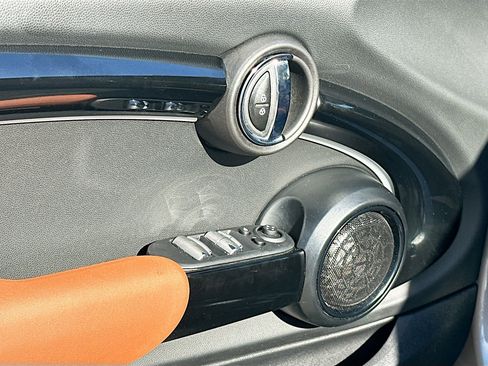 Used 2023 MINI Cooper S image 18