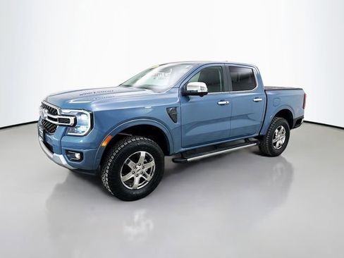 Used 2024 Ford Ranger Lariat w/ Trailer Tow Package image 3