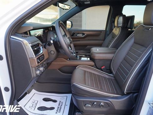 Used 2026 GMC Yukon Denali Ultimate image 18