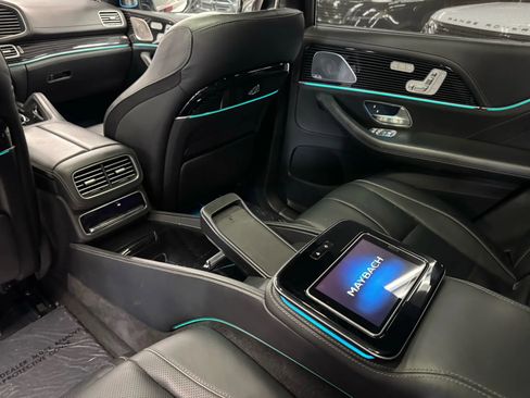 Used 2021 Mercedes-Benz Maybach GLS 600 4MATIC image 17