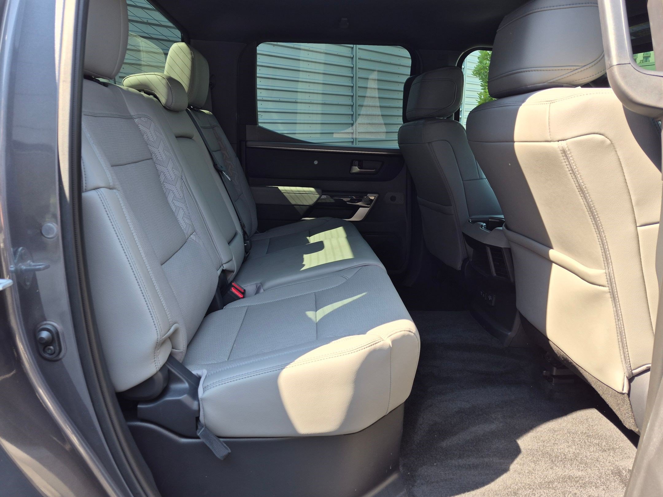 Used 2025 Toyota Tundra Limited AWD/4WD image 28