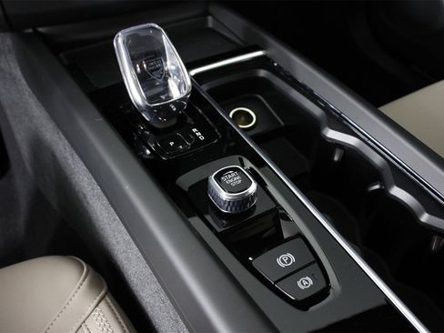 New 2026 Volvo XC60 B5 Plus w/ Protection Package Premier image 7