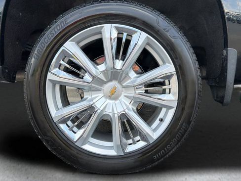 Used 2024 Chevrolet Silverado 1500 High Country w/ High Country Premium Package AWD/4WD image 13