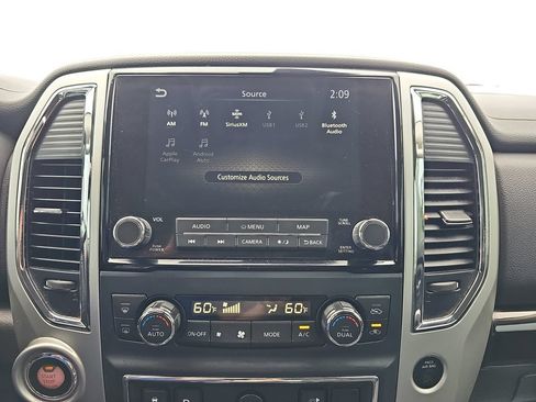 Used 2021 Nissan Titan SV w/ SV Convenience Package RWD image 21