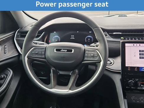 Used 2023 Jeep Grand Cherokee Limited image 24