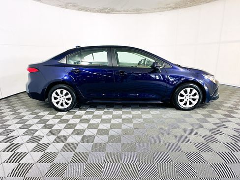 Used 2024 Toyota Corolla LE FWD image 2