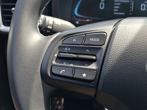 Certified 2024 Hyundai Venue SEL FWD image 21
