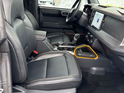 Certified 2024 Ford Bronco Badlands image 9