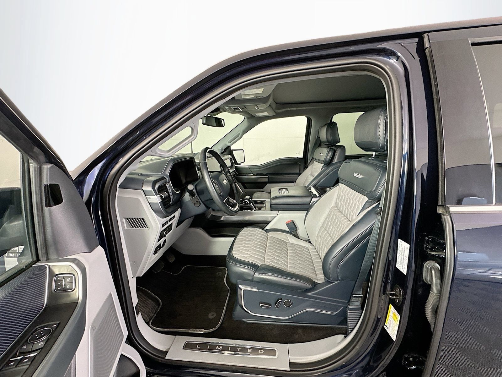 Used 2022 Ford F150 Limited AWD/4WD image 22