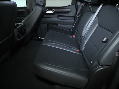 Used 2023 GMC Sierra 1500 SLT w/ SLT Premium Package AWD/4WD image 14