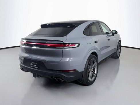 Certified 2024 Porsche Cayenne S AWD/4WD image 6