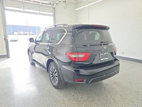 Used 2023 Nissan Armada SL w/ Midnight Edition Package image 3