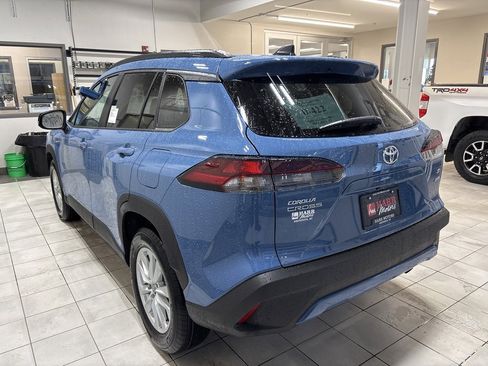 New 2026 Toyota Corolla Cross LE image 2