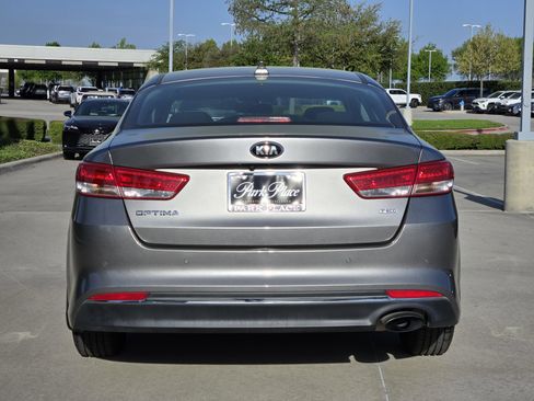 Used 2017 Kia Optima LX w/ Technology Package image 5