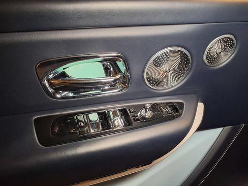 Used 2023 Rolls-Royce Cullinan AWD/4WD image 16