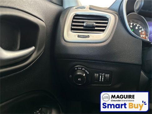 Used 2021 Jeep Compass Latitude w/ Convenience Group image 11