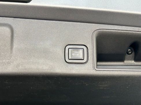 Used 2018 GMC Terrain Denali w/ Advanced Safety Package FWD image 33