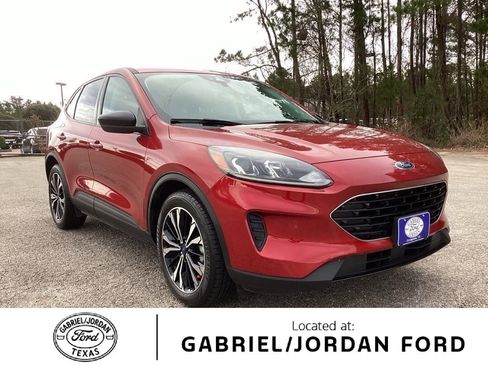 Used 2022 Ford Escape SE w/ SE Sport Appearance Package image 1