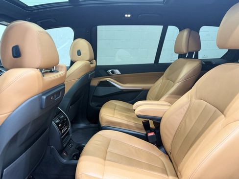 Used 2021 BMW X7 xDrive40i w/ M Sport Package image 27